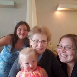 Meet your Posher, Ashley